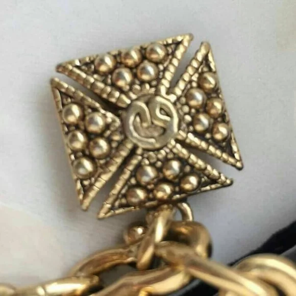 Vintage St John Maltese cross designer couture 24 kt gold plated bracelet - Picture 3 of 4